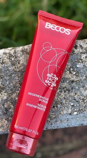 BECOS SPECIFIC SCRUB RIGENERANTE VISO da 150ml. a MILANO